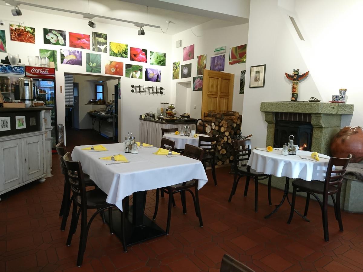 Hotel U Ruze Slavonice Εξωτερικό φωτογραφία